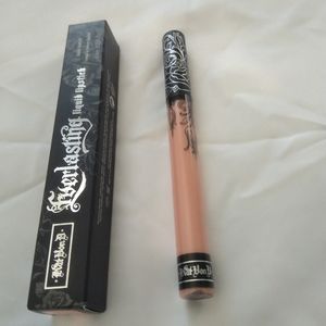 Everlasting liquid lipstick muñeca Kat Von D